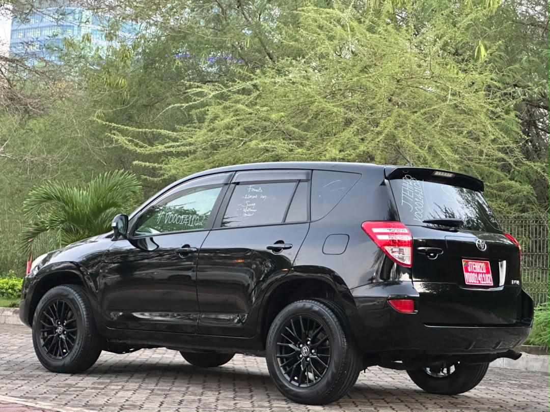 RAV4 thumbnail 7
